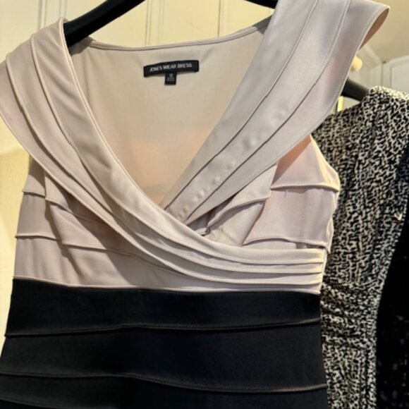 JONES WEAR DRESS - Picture 4 of 9